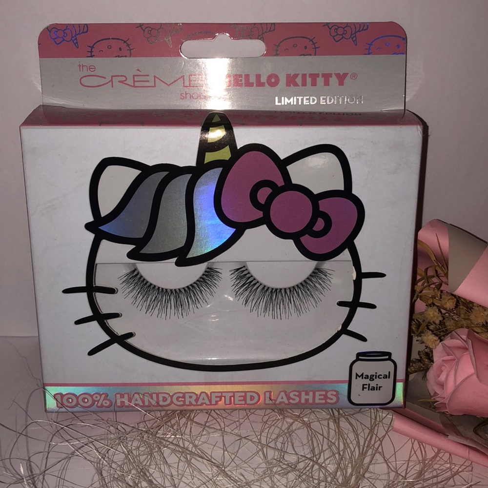 the CREME Hello Kitty “Magic Flair” Lashes